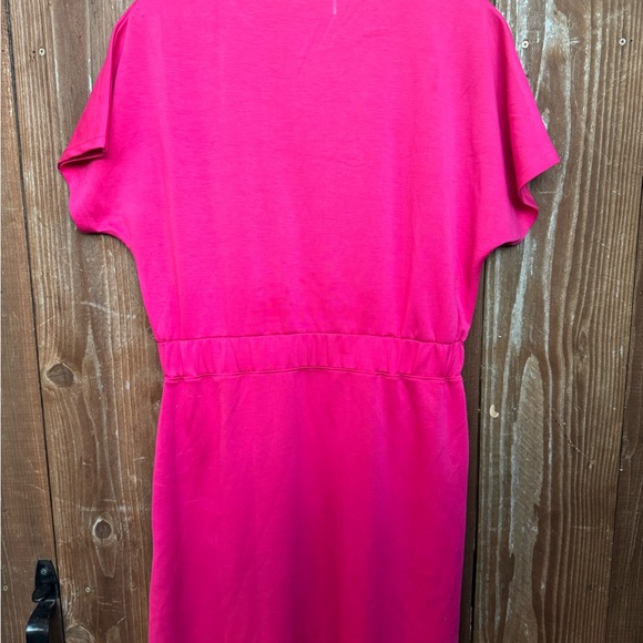 Vibrant Fuchsia Short Sleeve Dress - Picture 2 of 5